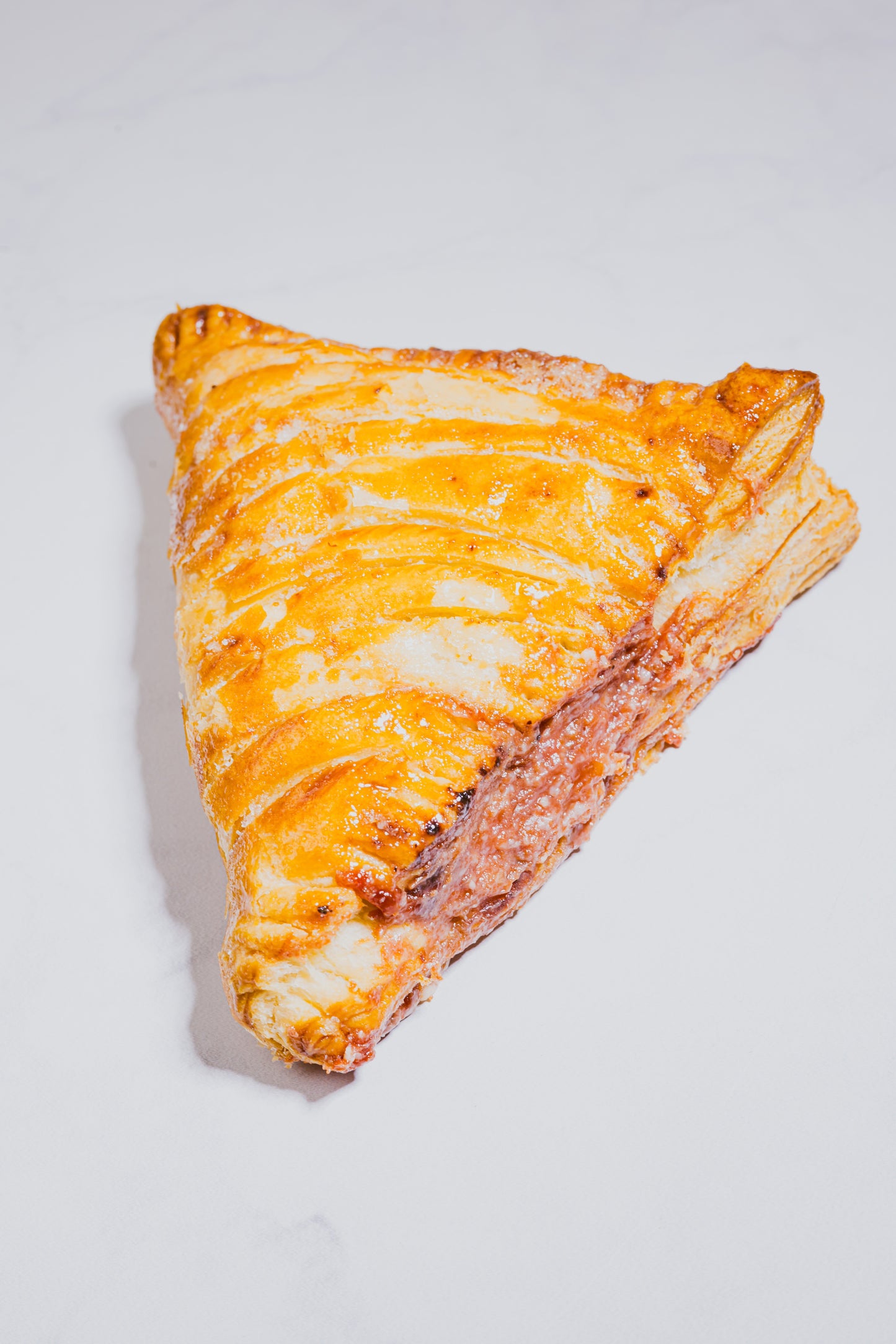 PASTEL CON QUESO CREMA Y GUAYABA