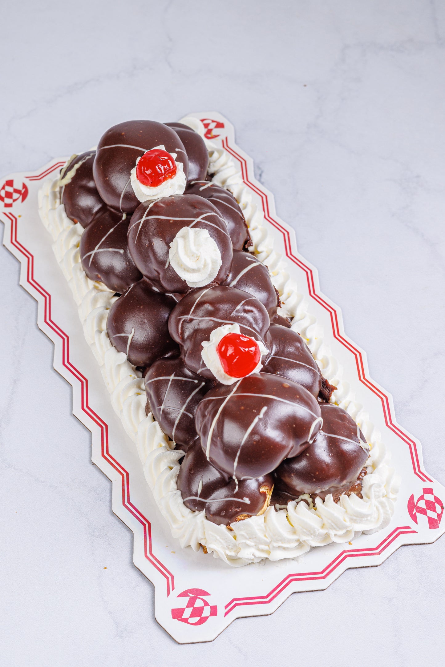 TORTA PROFITEROL RECTANGULAR